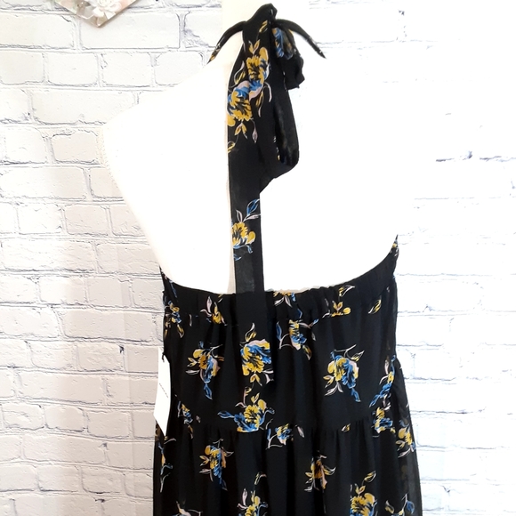 NWT  Who What Wear tiered halter dress maxi - Picture 6 of 8